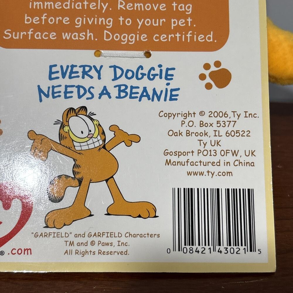 GARFIELD the Cat Bite Me - TY Bow Wow Beanie Babies - 7.5 inch - Dog Toy NEW - Picture 4 of 5